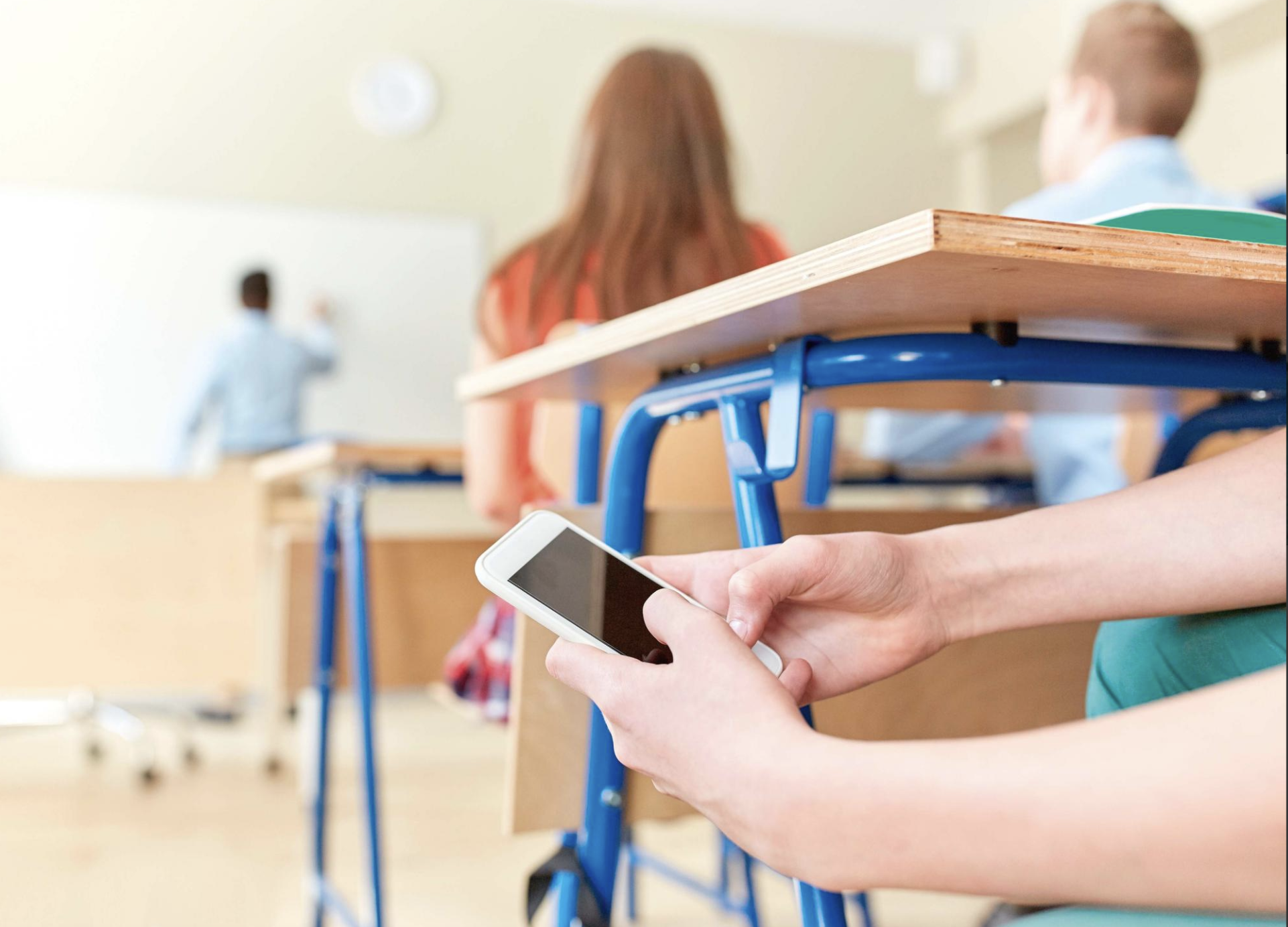 Impulsa PAN prohibir ingreso y uso de teléfonos celulares en escuelas de educación básica